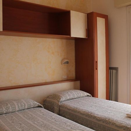 Hotel Turismo ริมินี ภายนอก รูปภาพ